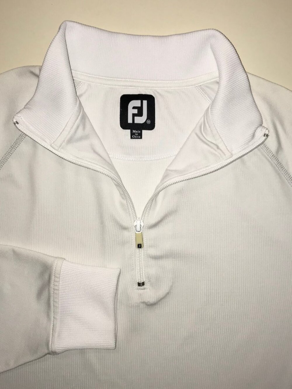 Men's Footjoy 1/2 Zip Golf Pullover-Size: M .
